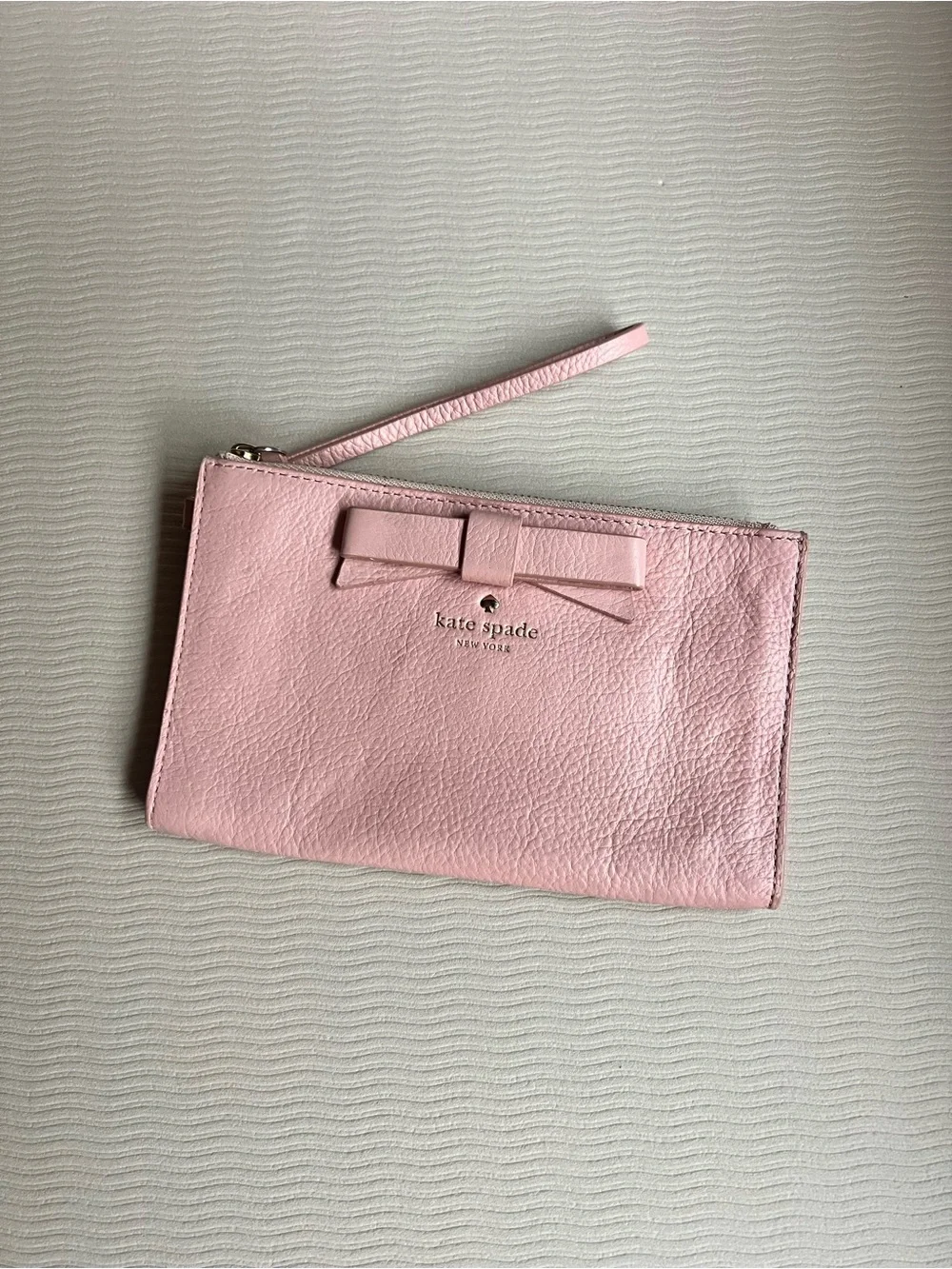 Kate Spade New York North Court Bow Leyna Wristlet Clutch – Rose Jade 🎀 NWOT